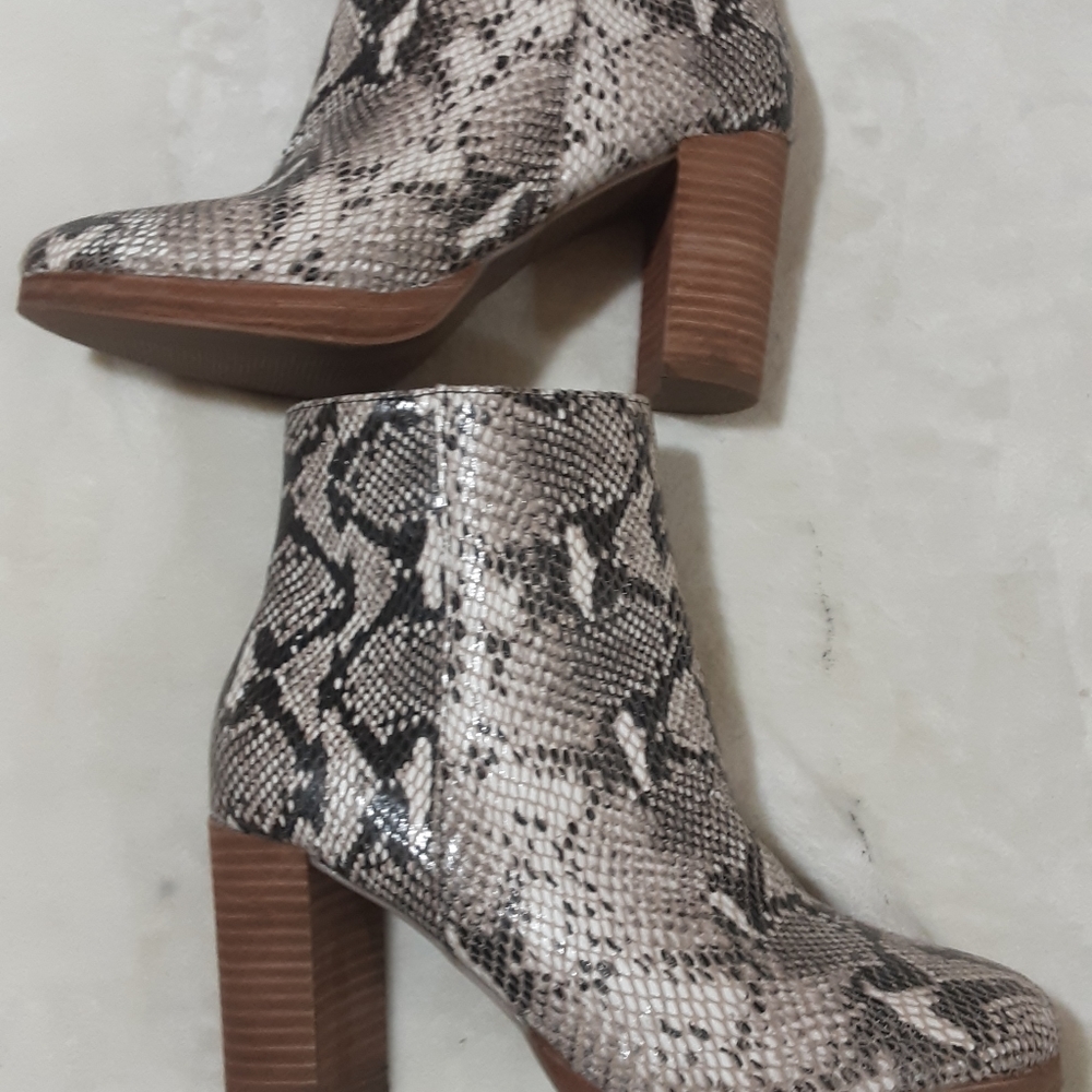 American Rag boots - Picture 8 of 10